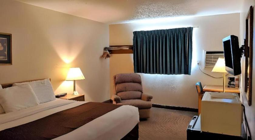 Americas Best Value Inn Torrington Exterior photo
