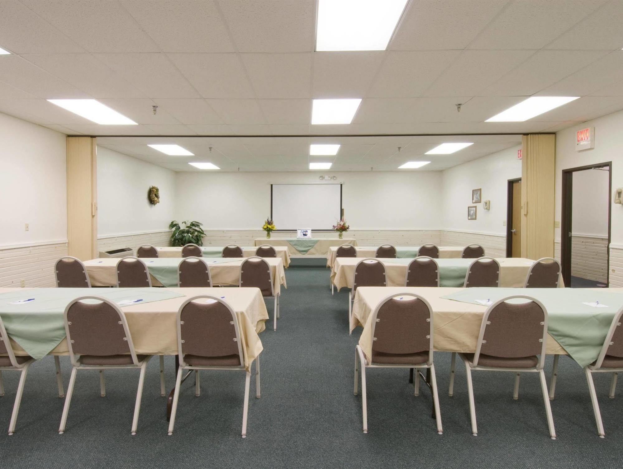 Americas Best Value Inn Torrington Exterior photo